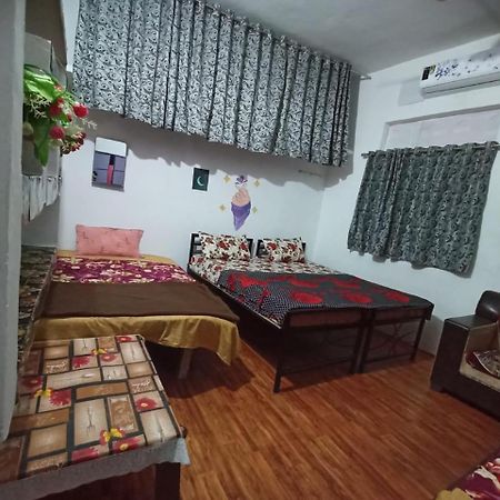 Holiday Home Stay Khajuraho Bagian luar foto