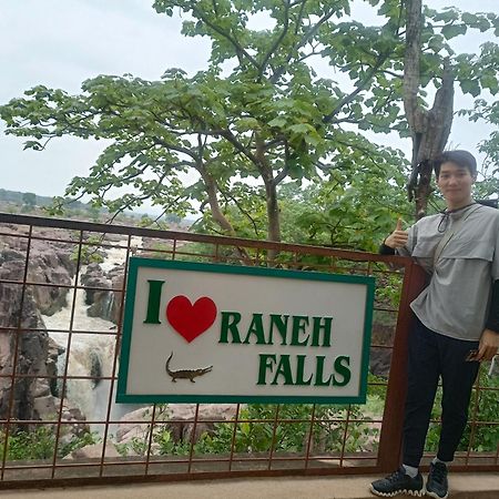 Holiday Home Stay Khajuraho Bagian luar foto